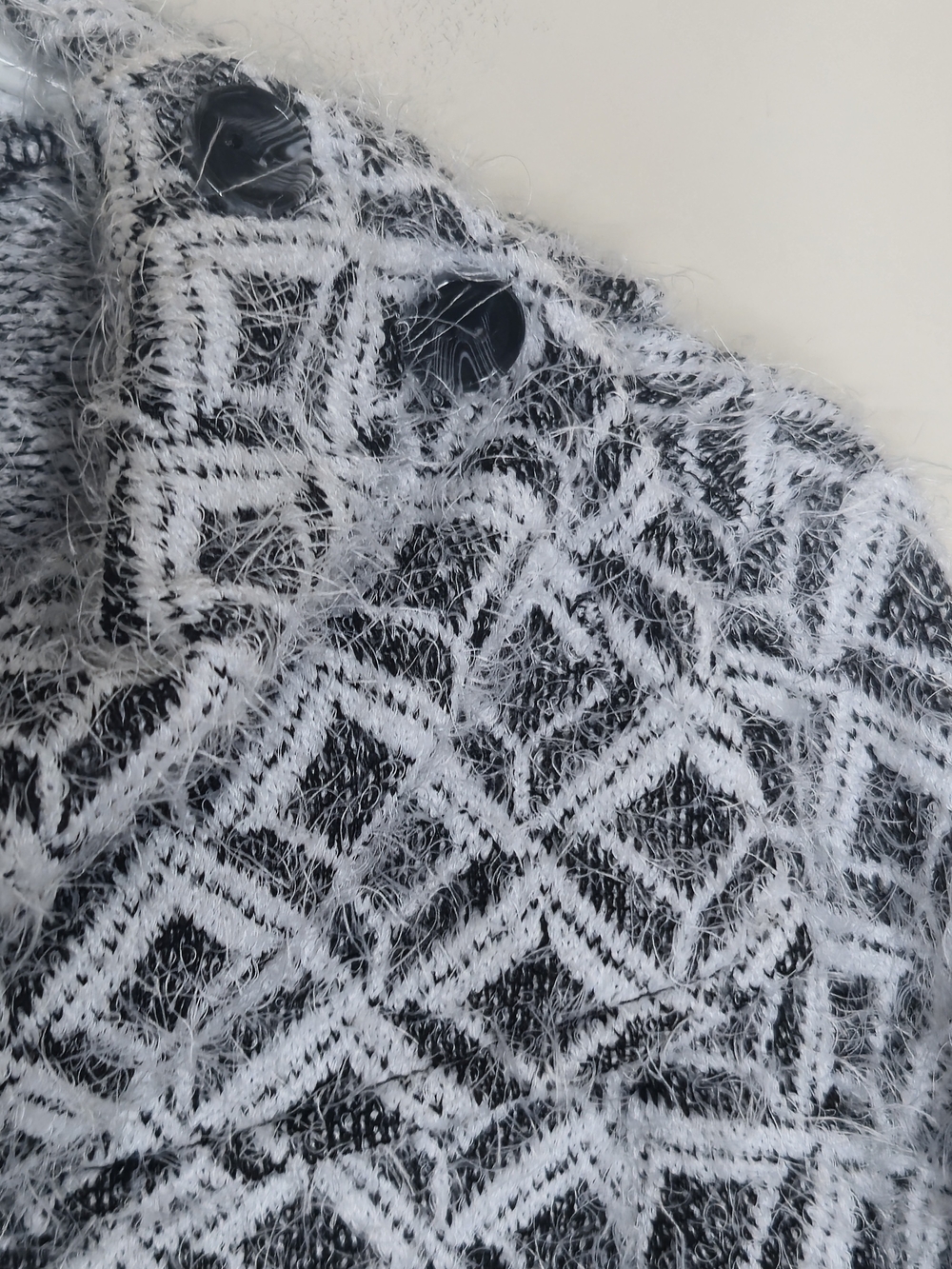 Ali Miles Eyelash Sweater Gray White Geometric Cowl Neck Soft Textured Pullover - Picture 6 of 8